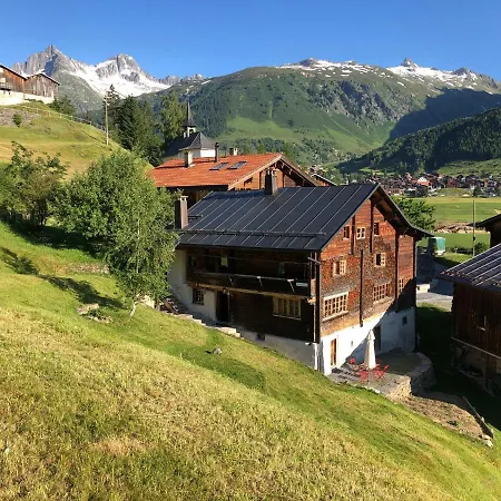Alpenlodge Tgesa Surrein Giassa10 *
