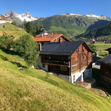 Alpenlodge Tgesa Surrein Giassa10 *