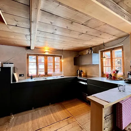 Apartment Alpenlodge Tgesa Surrein Giassa10 *