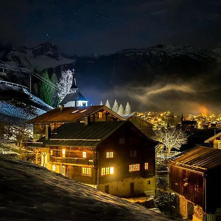 Alpenlodge Tgesa Surrein Giassa10 公寓