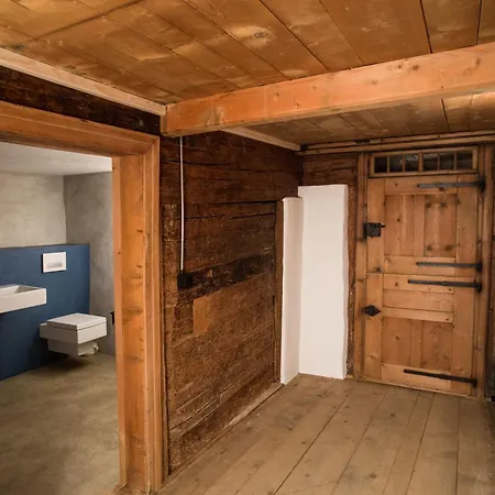 Apartamento Alpenlodge Tgesa Surrein Giassa10 *